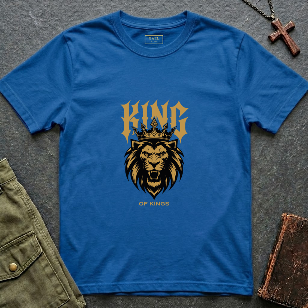 King of kings - golden lion design T-shirt