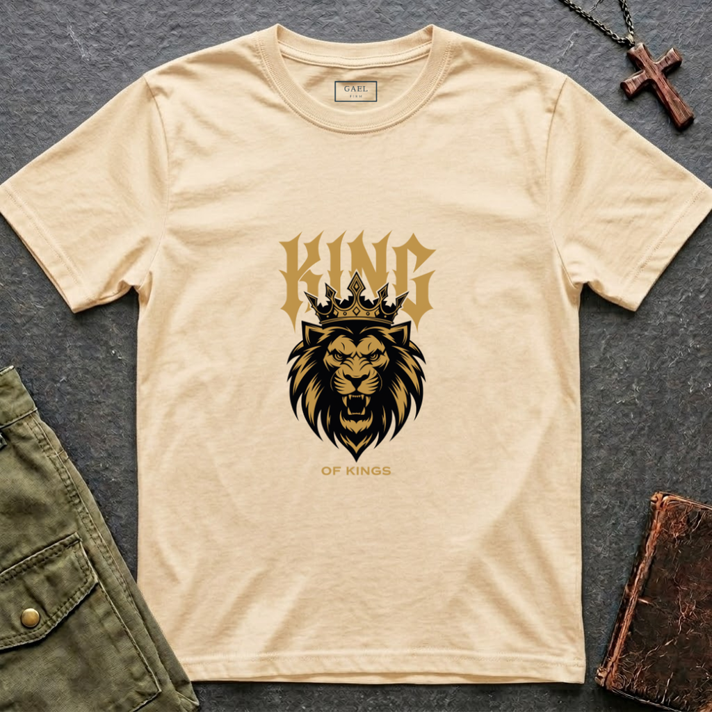 King of kings - golden lion design T-shirt